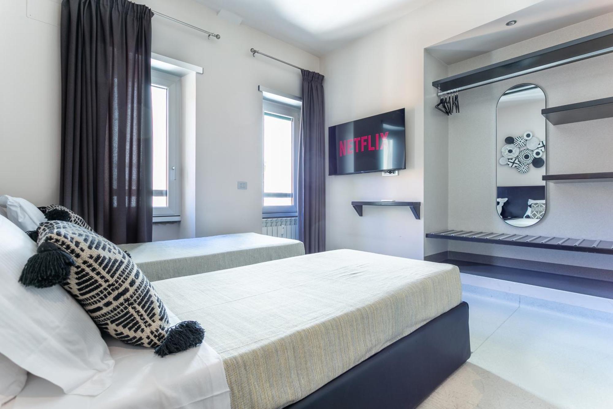 Moai Home Rome Room photo